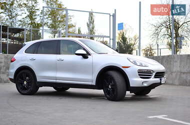 Позашляховик / Кросовер Porsche Cayenne 2012 в 
