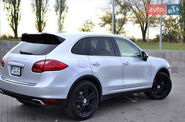 Позашляховик / Кросовер Porsche Cayenne 2012 в 