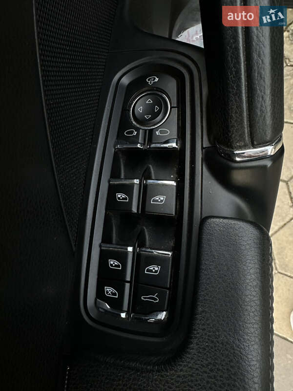 Внедорожник / Кроссовер Porsche Cayenne 2011 в Днепре