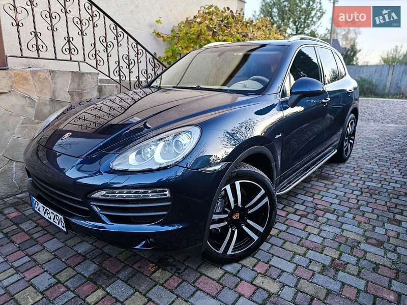 Внедорожник / Кроссовер Porsche Cayenne 2013 в Остроге