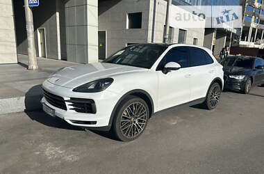 Внедорожник / Кроссовер Porsche Cayenne 2019 в Киеве