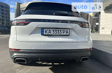 Внедорожник / Кроссовер Porsche Cayenne 2019 в Киеве