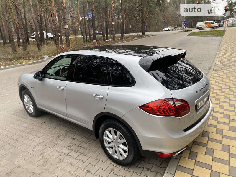 Внедорожник / Кроссовер Porsche Cayenne 2010 в Ивано-Франковске
