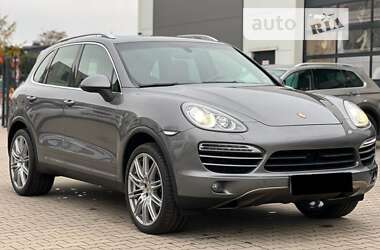 Позашляховик / Кросовер Porsche Cayenne 2012 в Чернівцях