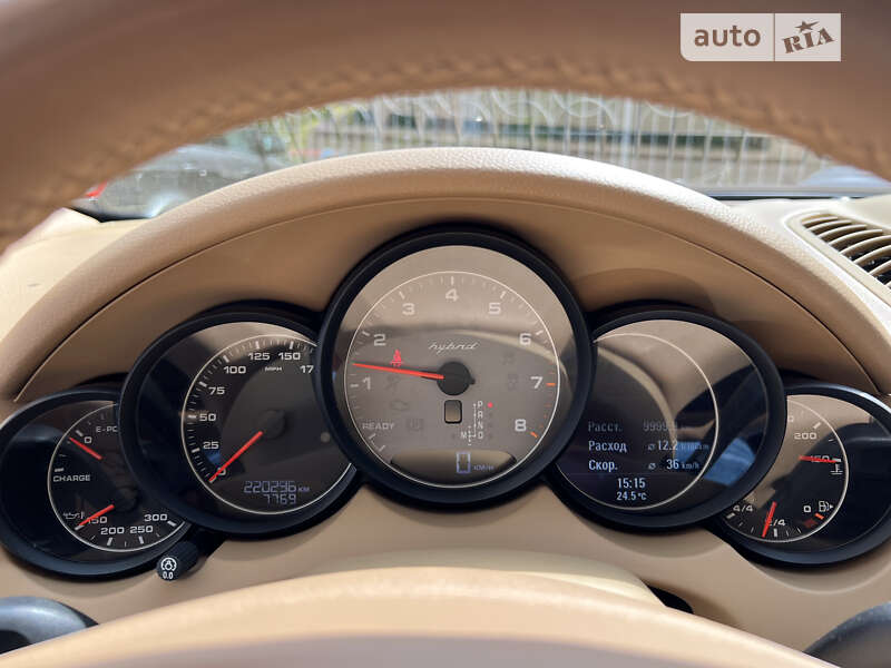 Позашляховик / Кросовер Porsche Cayenne 2012 в Києві