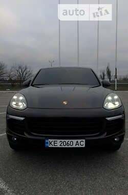Позашляховик / Кросовер Porsche Cayenne 2017 в Дніпрі