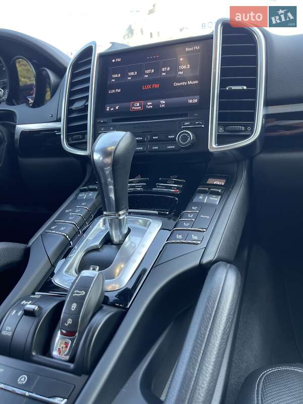 Внедорожник / Кроссовер Porsche Cayenne 2017 в Одессе