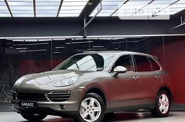 Позашляховик / Кросовер Porsche Cayenne 2012 в Києві