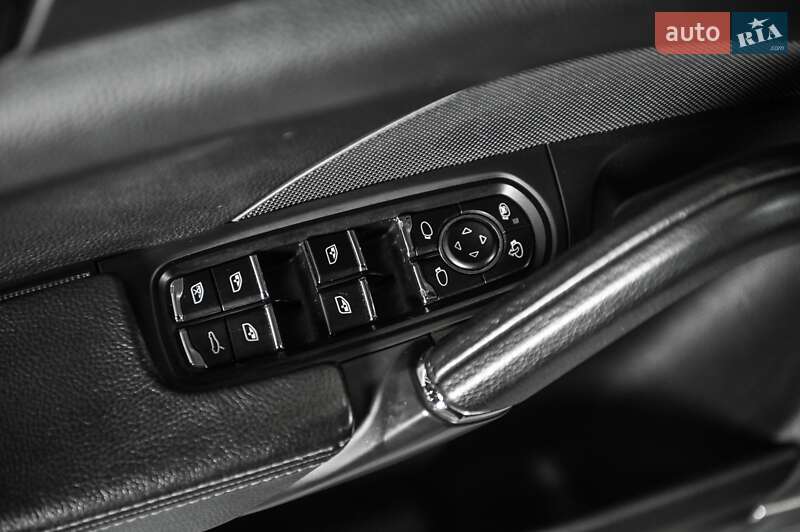Внедорожник / Кроссовер Porsche Cayenne 2013 в Одессе