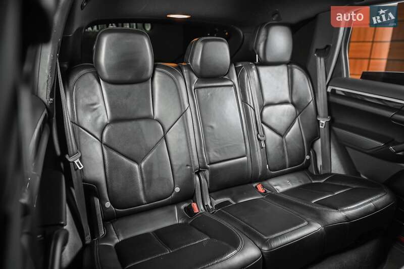 Внедорожник / Кроссовер Porsche Cayenne 2013 в Одессе