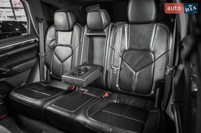 Внедорожник / Кроссовер Porsche Cayenne 2013 в Одессе