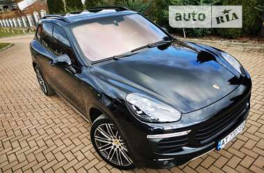 Позашляховик / Кросовер Porsche Cayenne 2015 в Косові