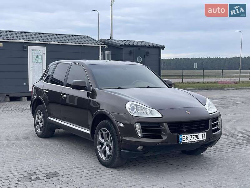Позашляховик / Кросовер Porsche Cayenne 2009 в Дубні