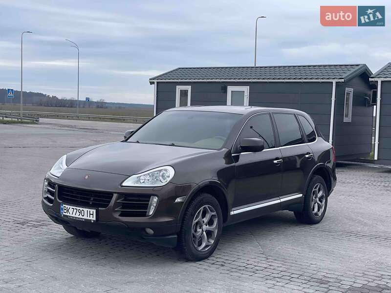 Позашляховик / Кросовер Porsche Cayenne 2009 в Дубні