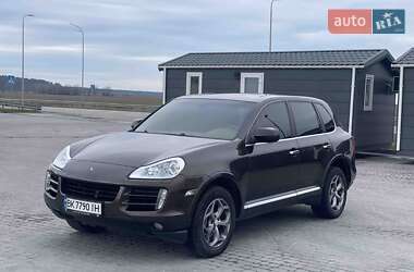 Внедорожник / Кроссовер Porsche Cayenne 2009 в Дубно