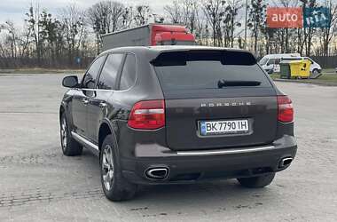 Внедорожник / Кроссовер Porsche Cayenne 2009 в 