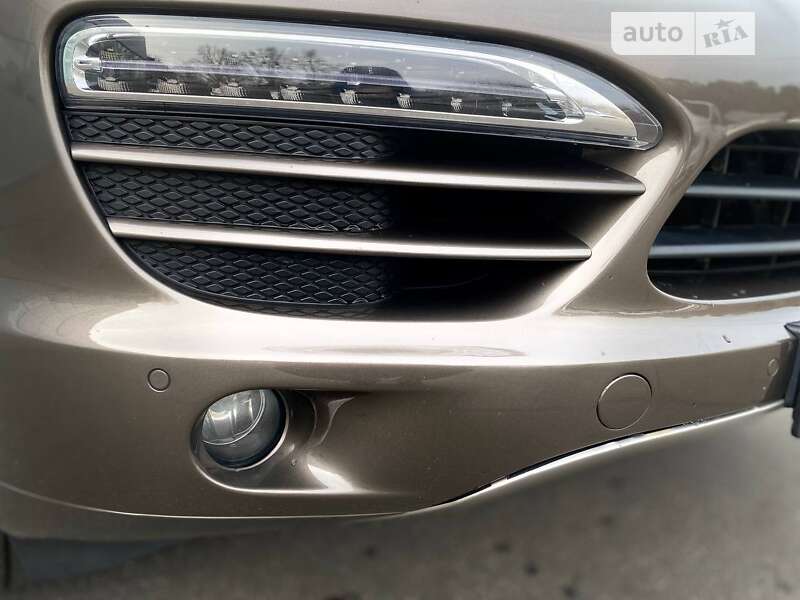 Внедорожник / Кроссовер Porsche Cayenne 2013 в Киеве