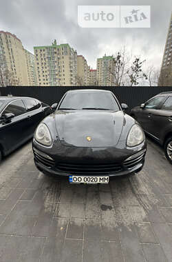Позашляховик / Кросовер Porsche Cayenne 2012 в Києві