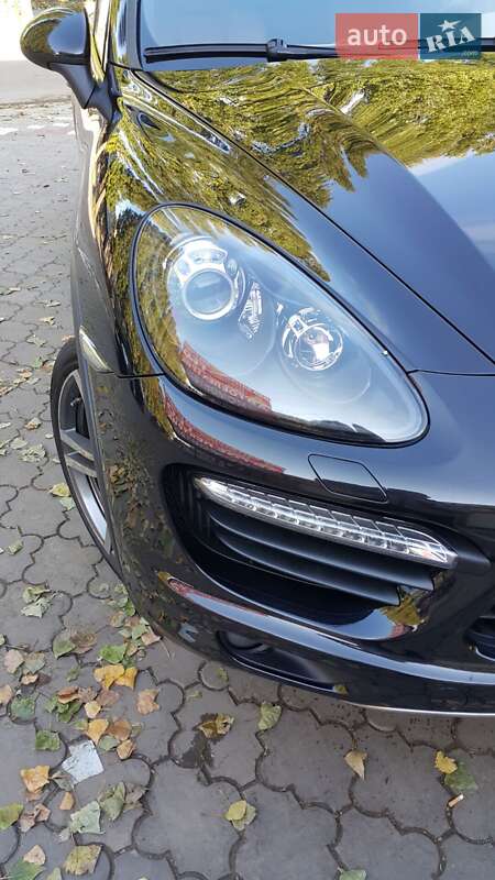 Позашляховик / Кросовер Porsche Cayenne 2010 в Черкасах