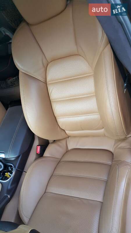 Позашляховик / Кросовер Porsche Cayenne 2010 в Черкасах
