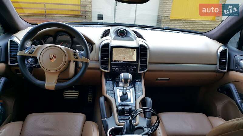 Позашляховик / Кросовер Porsche Cayenne 2010 в Черкасах