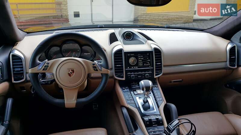 Позашляховик / Кросовер Porsche Cayenne 2010 в Черкасах