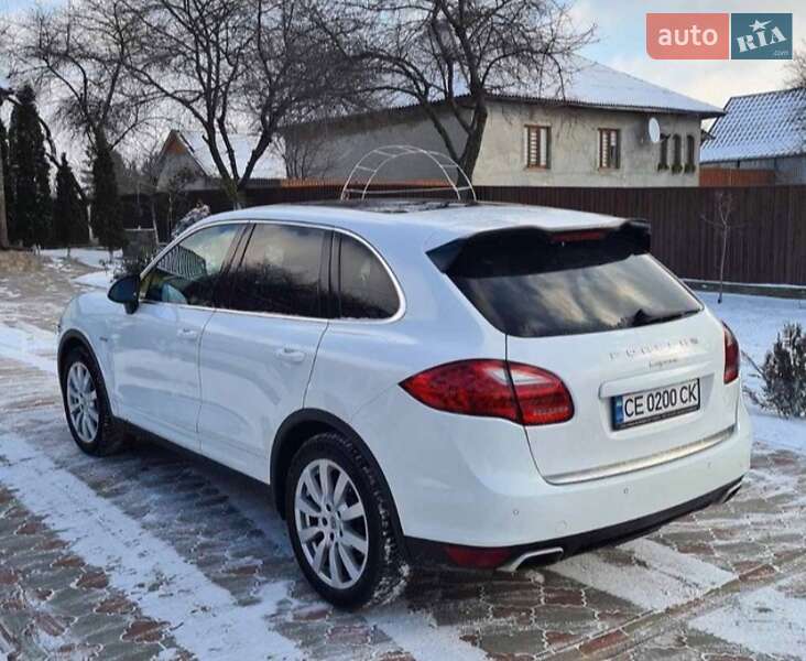 Внедорожник / Кроссовер Porsche Cayenne 2012 в Герце