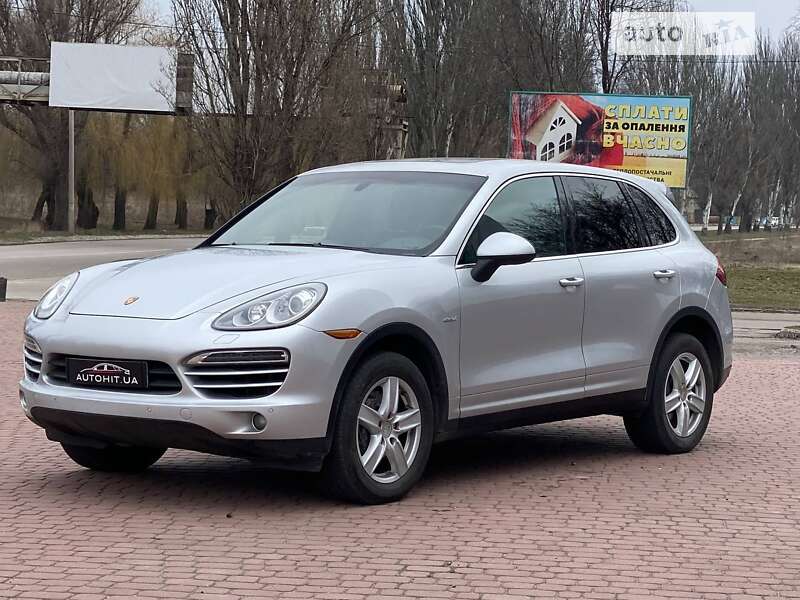 Позашляховик / Кросовер Porsche Cayenne 2012 в Кам'янському
