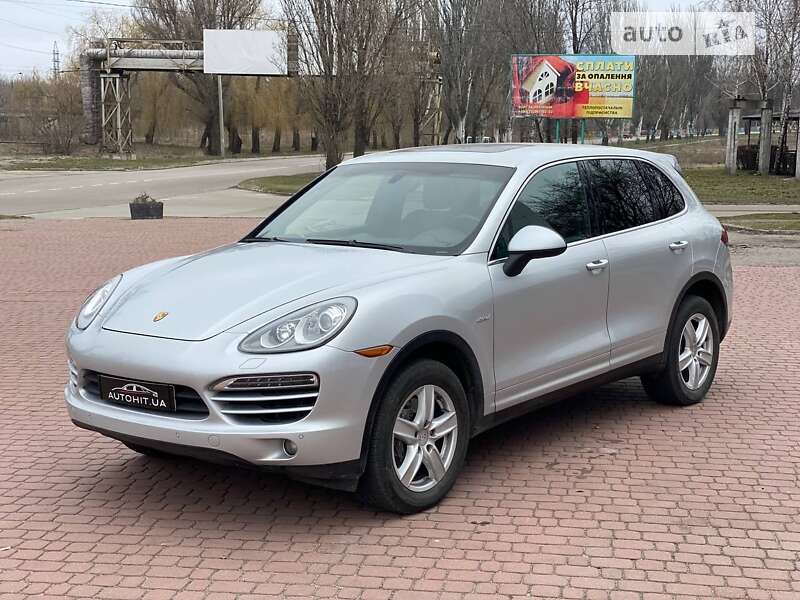 Позашляховик / Кросовер Porsche Cayenne 2012 в Кам'янському