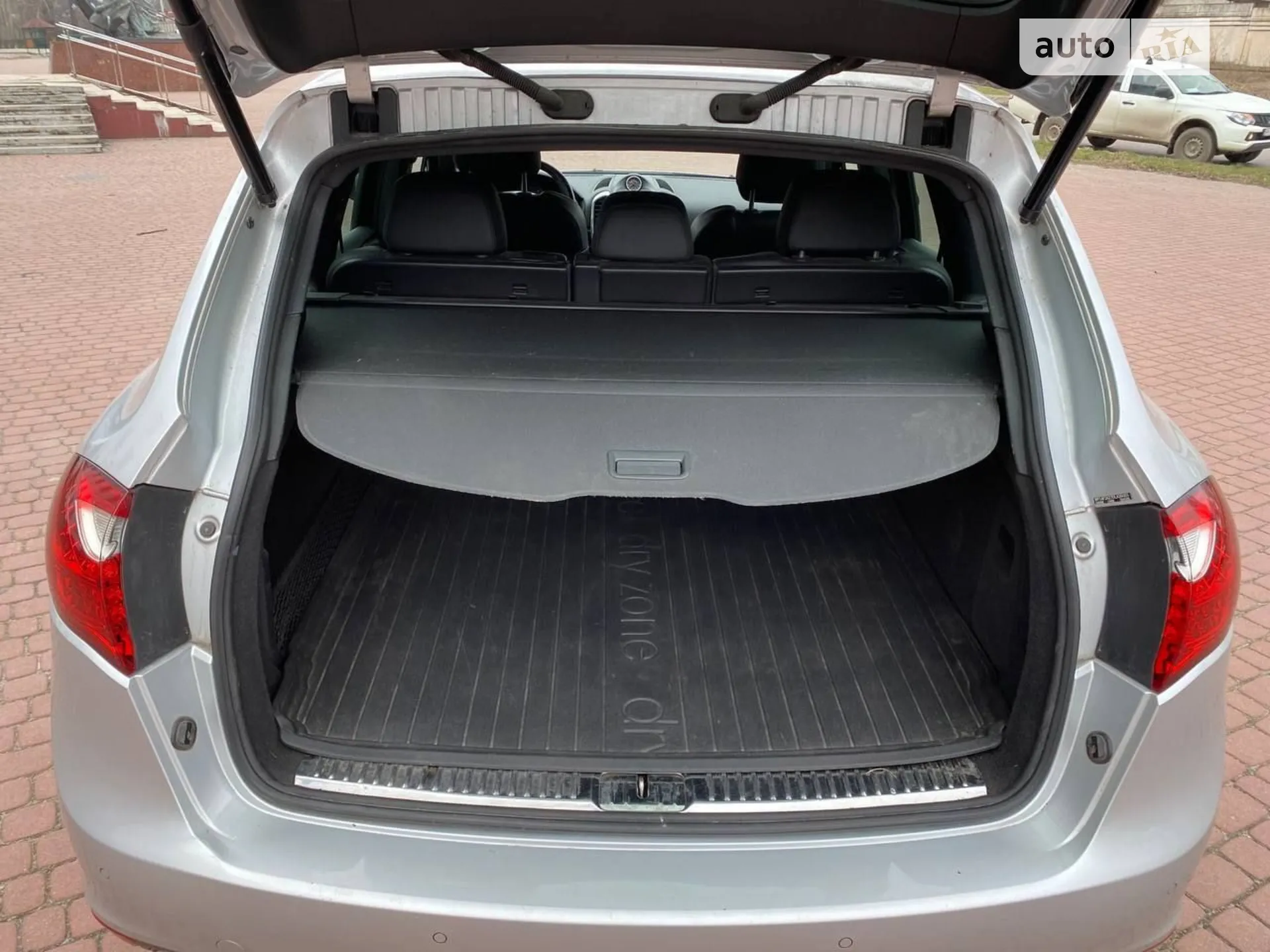 2012 Porsche Cayenne - мініатюра 27