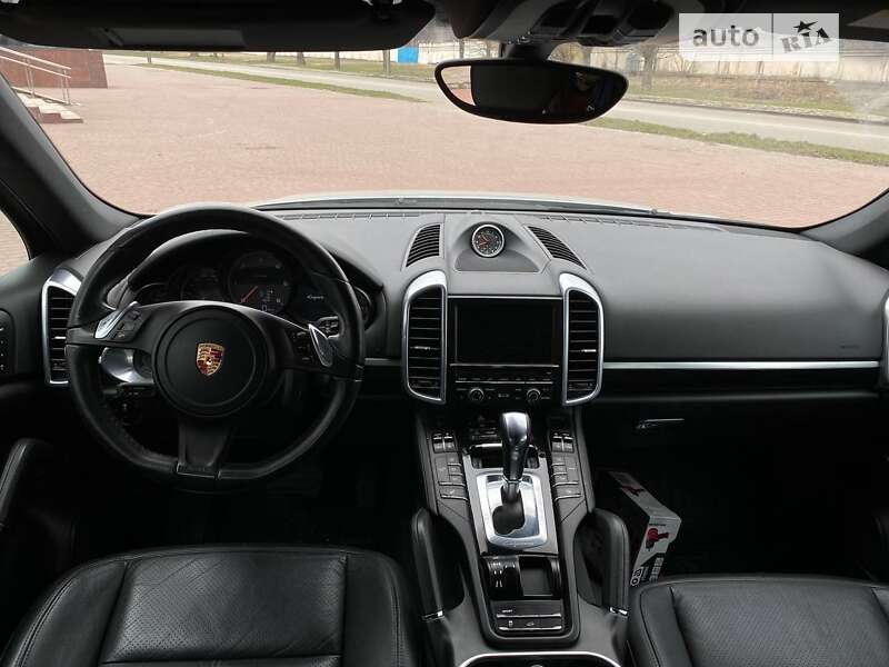 Позашляховик / Кросовер Porsche Cayenne 2012 в Кам'янському