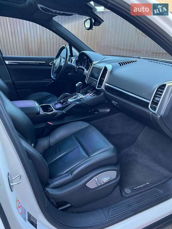 Внедорожник / Кроссовер Porsche Cayenne 2010 в Киеве