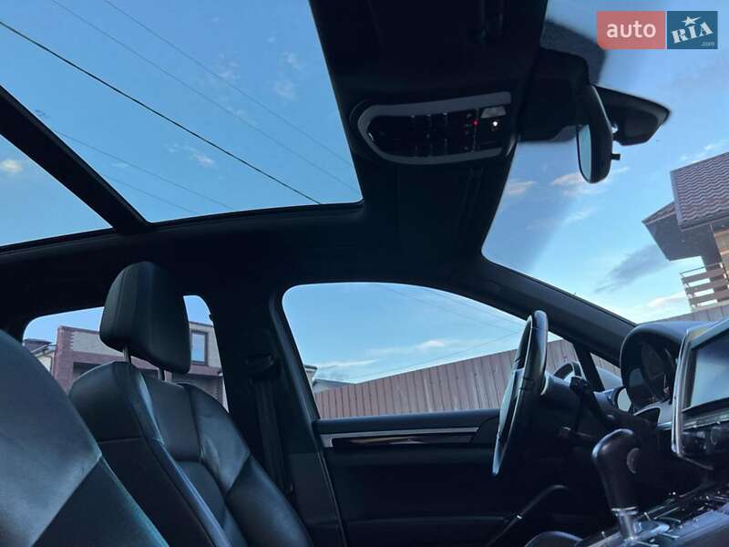 Внедорожник / Кроссовер Porsche Cayenne 2010 в Киеве