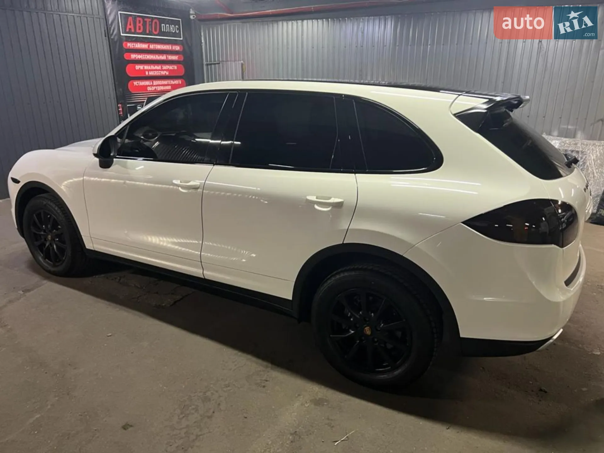2010 Porsche Cayenne - мініатюра 3
