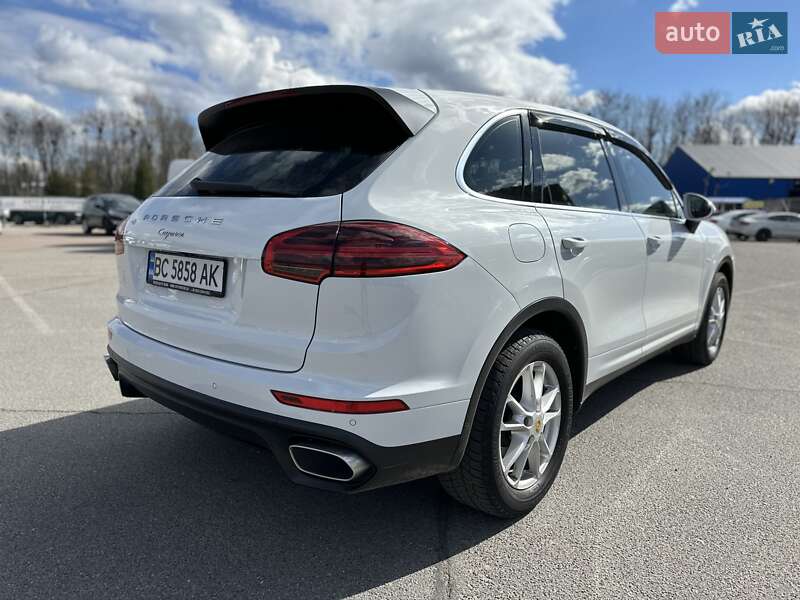Внедорожник / Кроссовер Porsche Cayenne 2016 в Львове