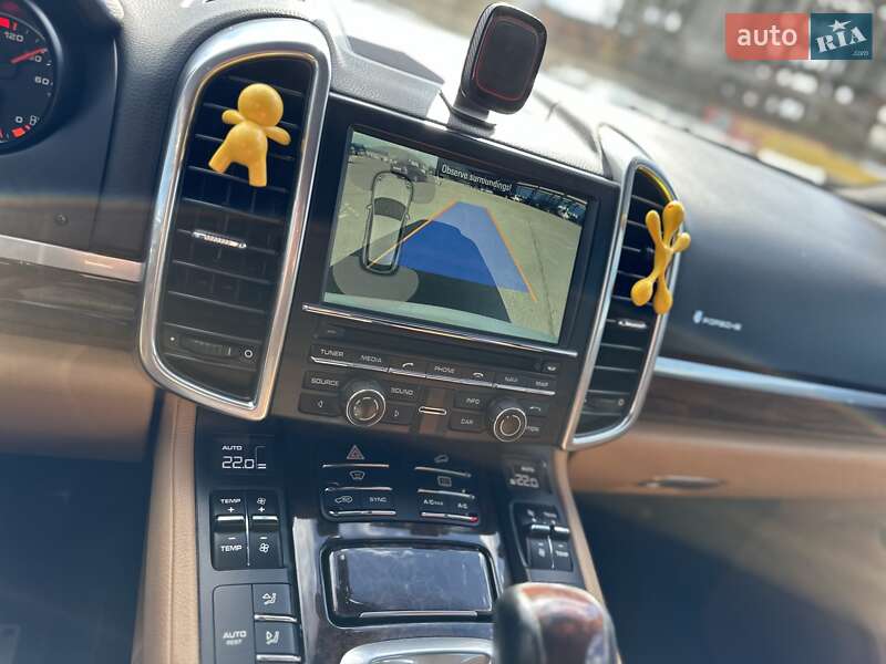 Внедорожник / Кроссовер Porsche Cayenne 2016 в Львове