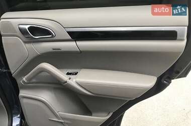 Внедорожник / Кроссовер Porsche Cayenne 2013 в 