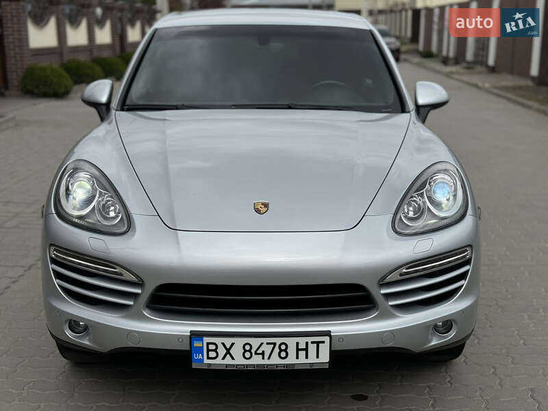 Внедорожник / Кроссовер Porsche Cayenne 2012 в Хмельницком