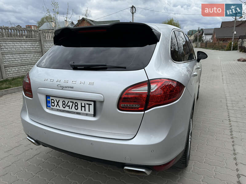 Внедорожник / Кроссовер Porsche Cayenne 2012 в Хмельницком
