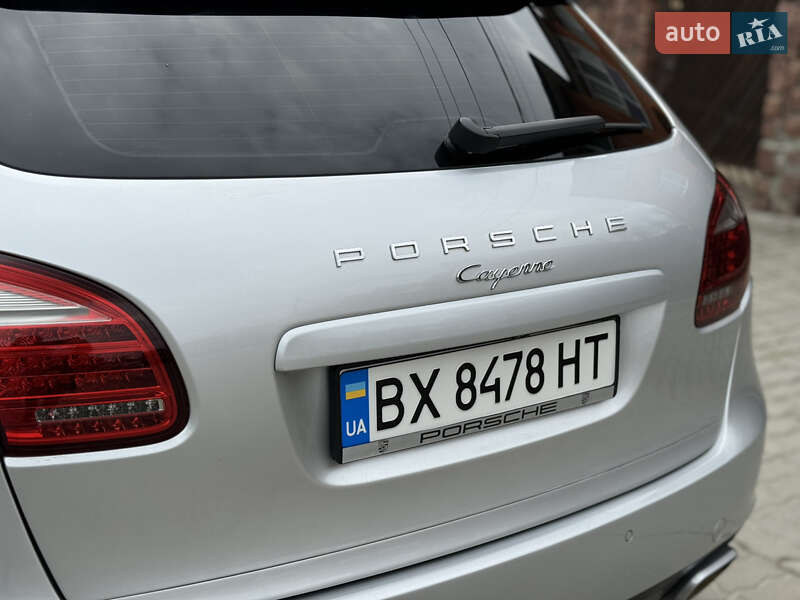 Внедорожник / Кроссовер Porsche Cayenne 2012 в Хмельницком