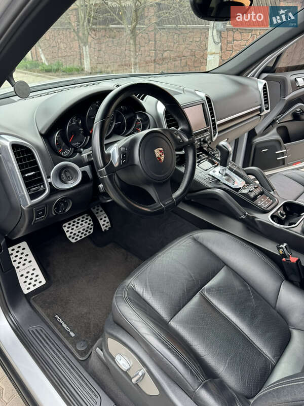 Внедорожник / Кроссовер Porsche Cayenne 2012 в Хмельницком