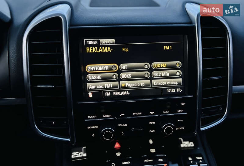 Внедорожник / Кроссовер Porsche Cayenne 2012 в Хмельницком