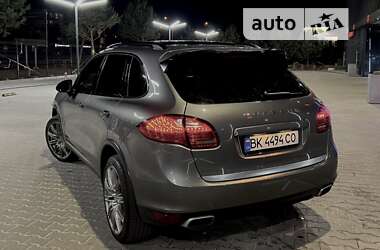 Позашляховик / Кросовер Porsche Cayenne 2013 в Києві