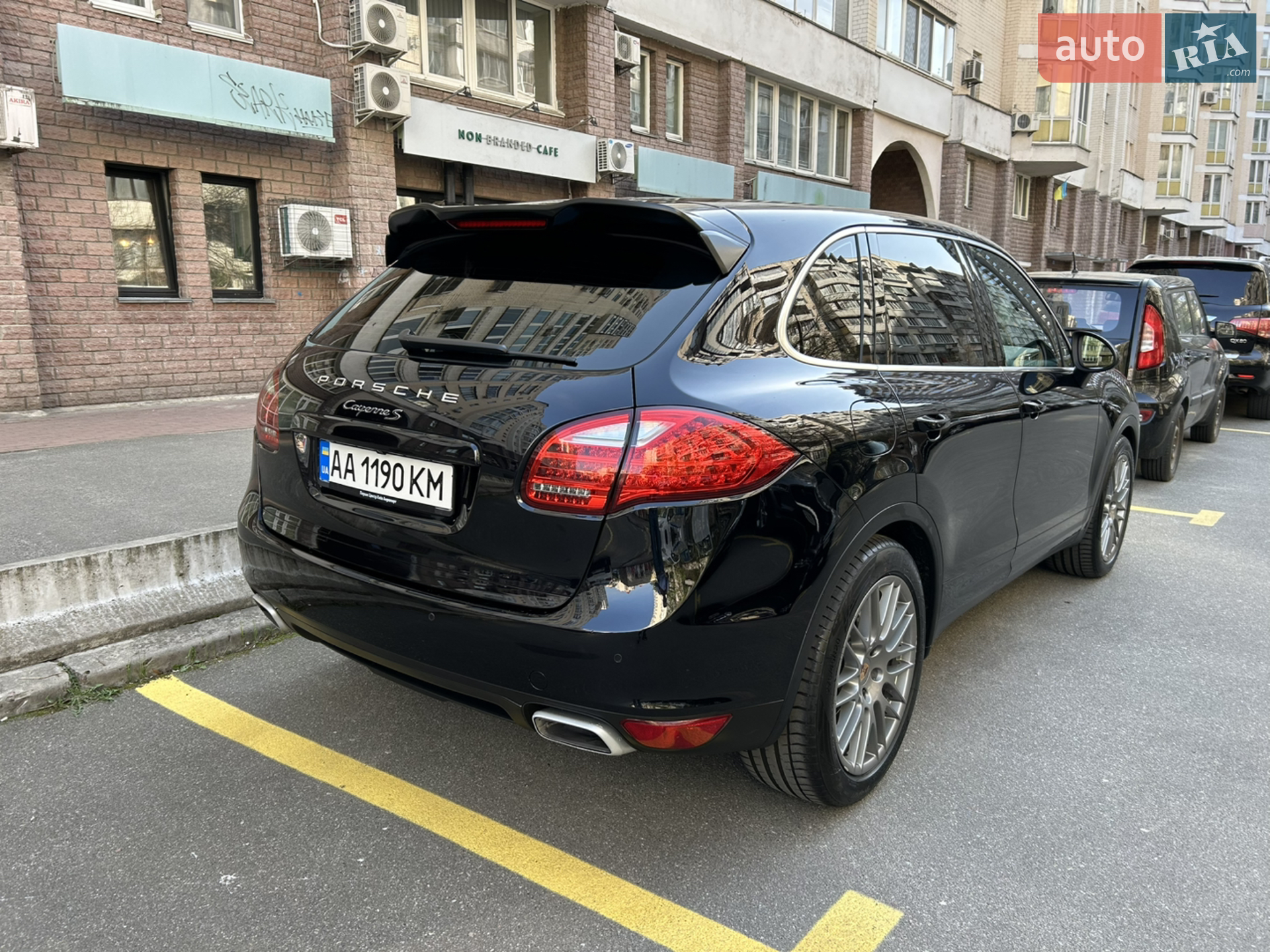 2012 Porsche Cayenne - мініатюра 2