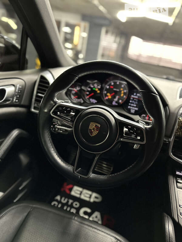 Позашляховик / Кросовер Porsche Cayenne 2014 в Одесі