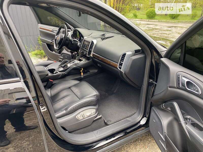 Внедорожник / Кроссовер Porsche Cayenne 2013 в Днепре
