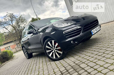 Внедорожник / Кроссовер Porsche Cayenne 2011 в Хусте