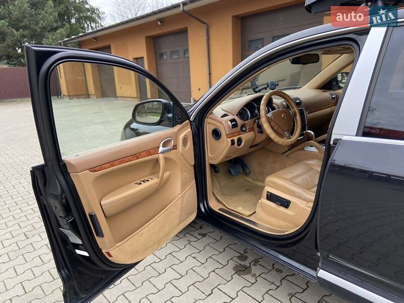 Позашляховик / Кросовер Porsche Cayenne 2006 в Житомирі
