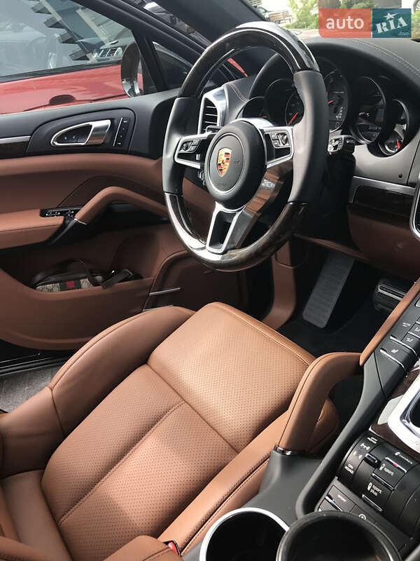 Позашляховик / Кросовер Porsche Cayenne 2017 в Києві