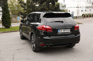 Внедорожник / Кроссовер Porsche Cayenne 2011 в Черновцах